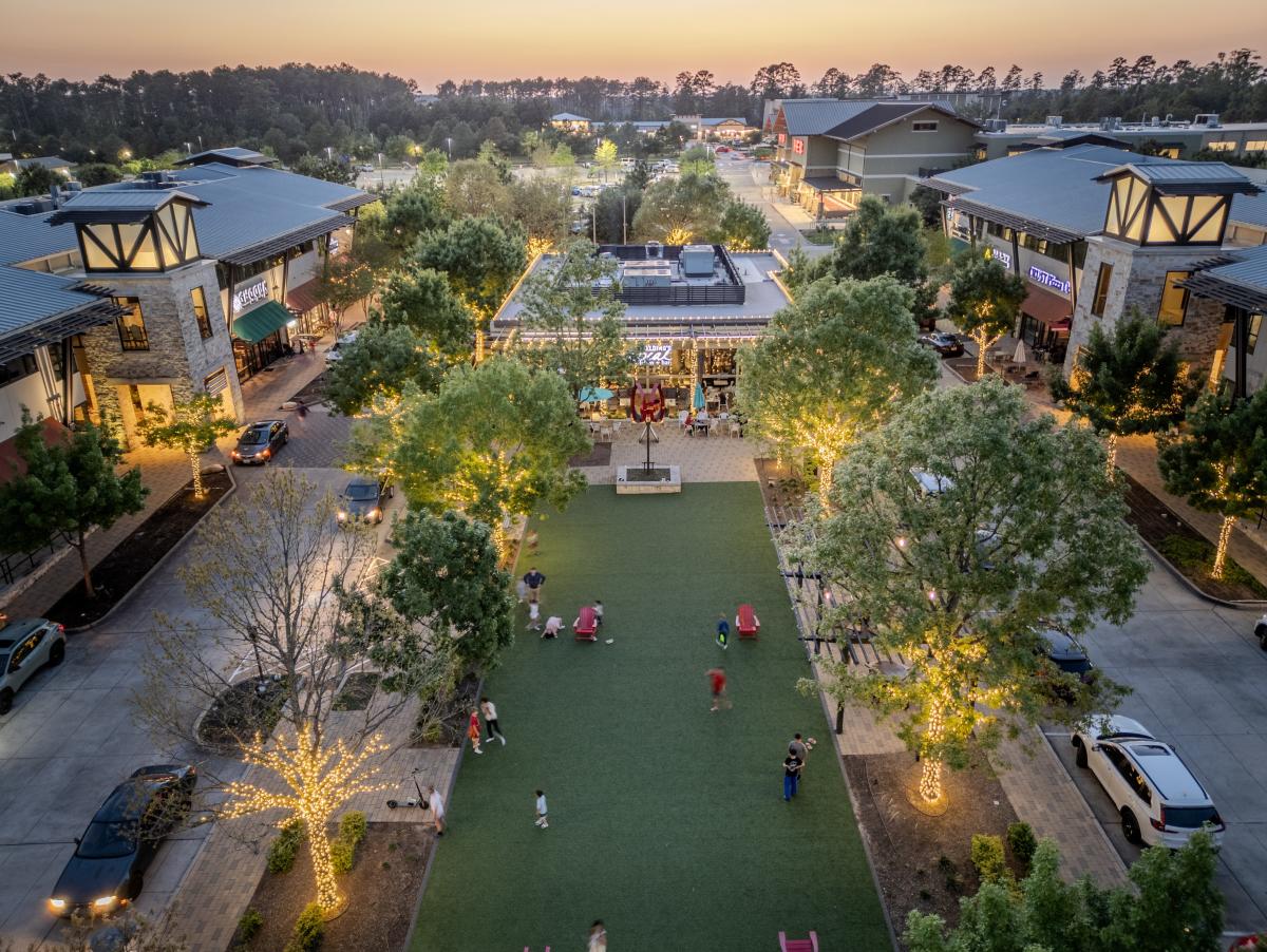 Creekside Park Village Green