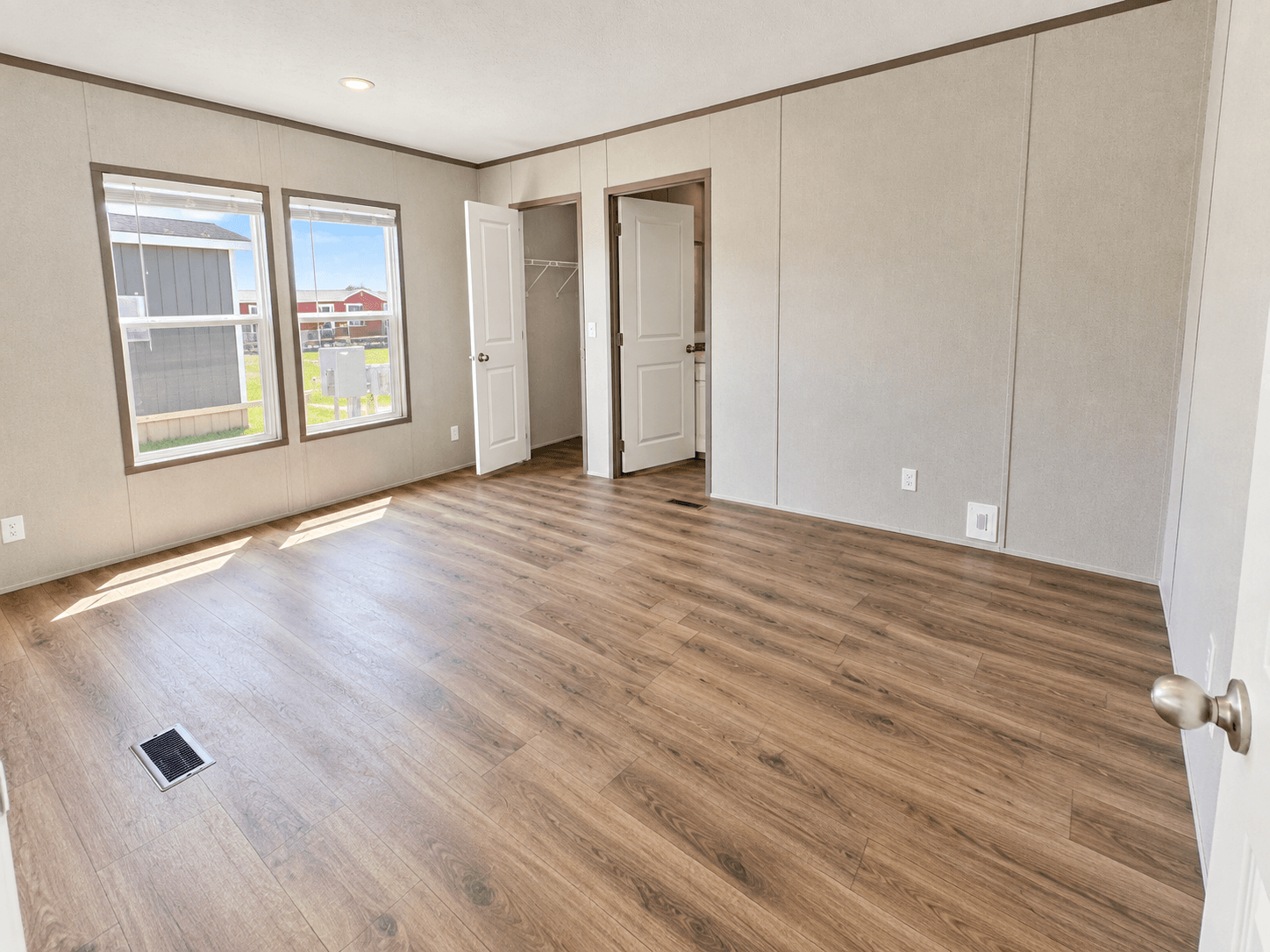 Lot #136 2027 Clayton Clear Choice