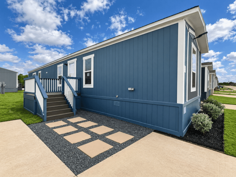 Lot #151 2027 Clayton Resolution W