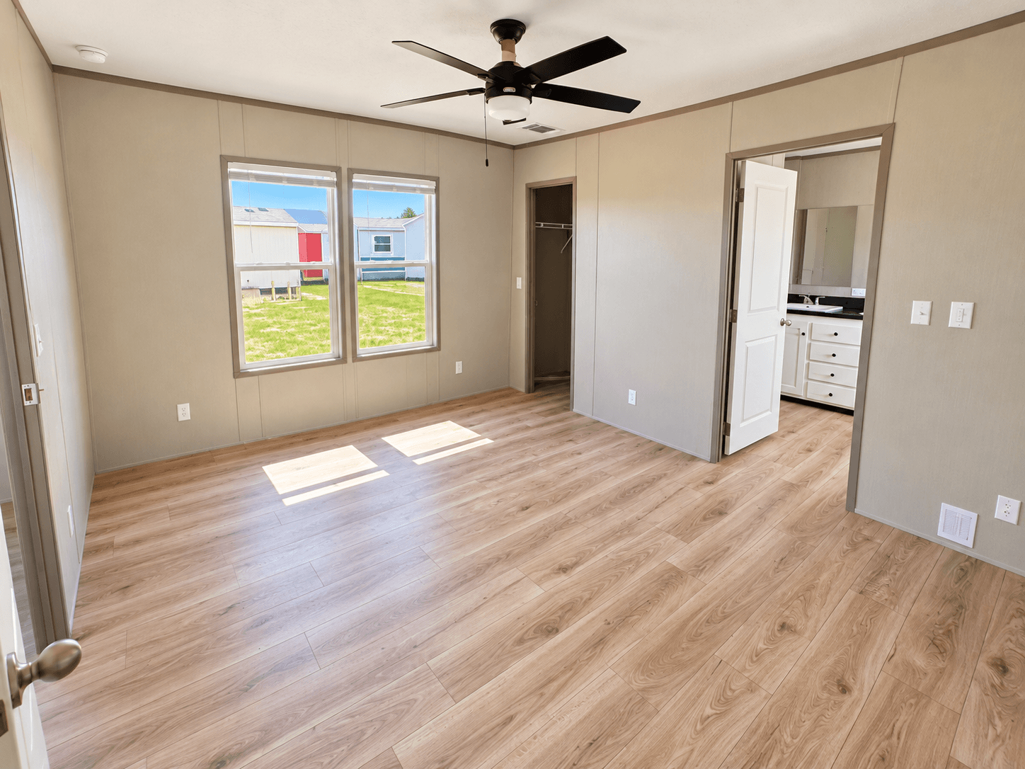 Lot #155 2027 Clayton Resolution W